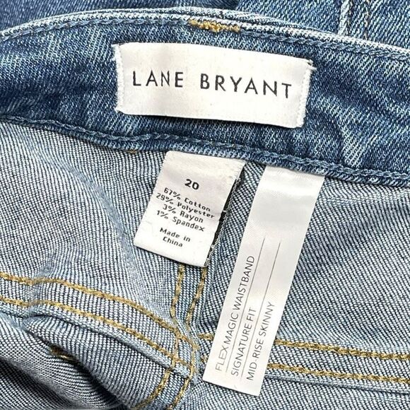 Lane Bryant Signature Fit Mid Rise Skinny Distressed Blue Jeans Women’s Size 20 - Picture 7 of 9